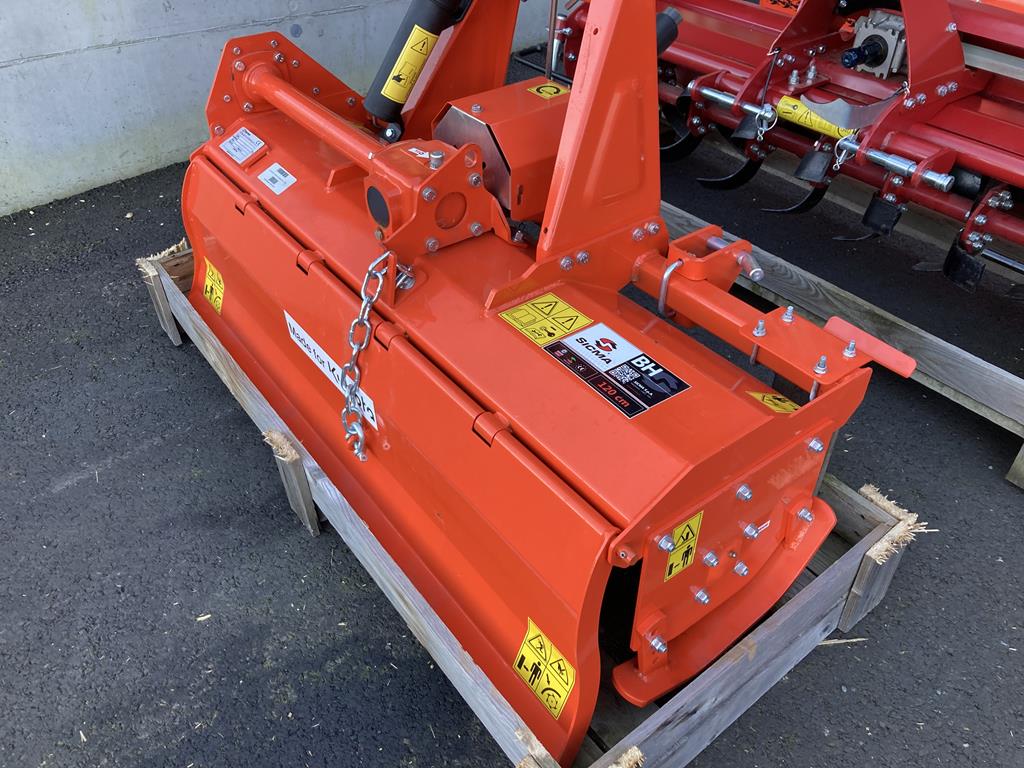 KUBOTA BH 120 – Image 5