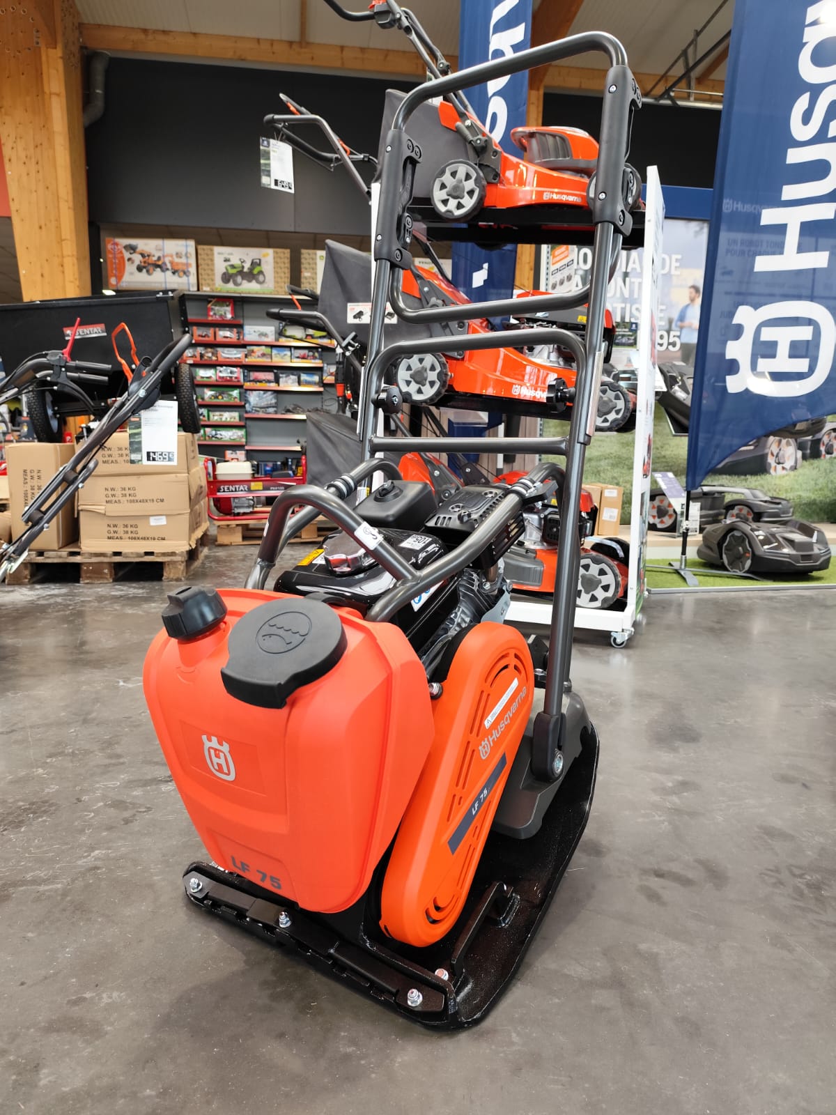 HUSQVARNA - LF 75 – Image 2